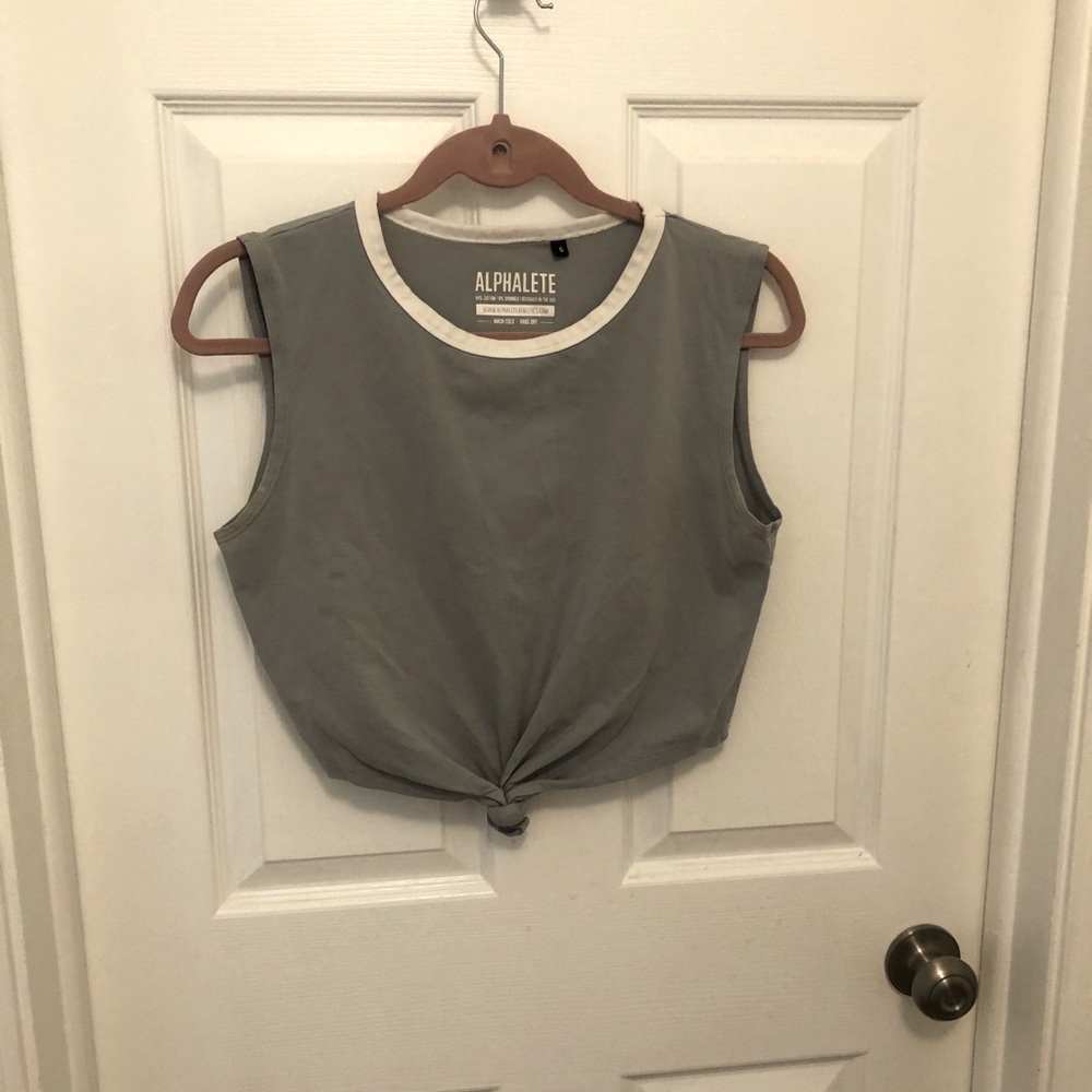 Alphalete Cropped Workout Tank